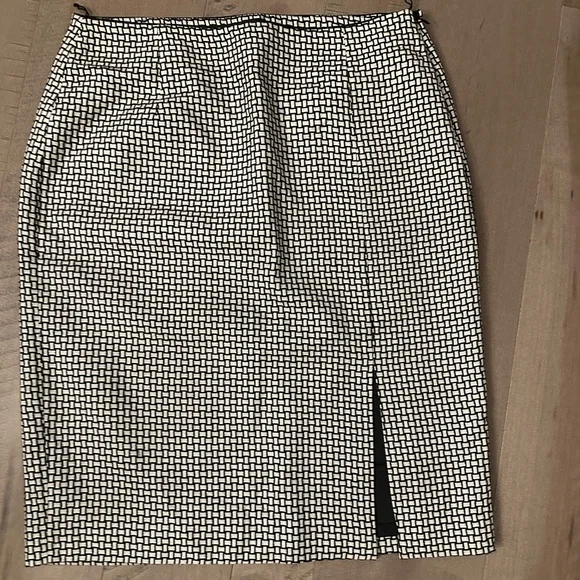 CLASSIC BEAUTIFUL SKIRT WHBM PRINT STRAIGHT SKIRT - Picture 4 of 8